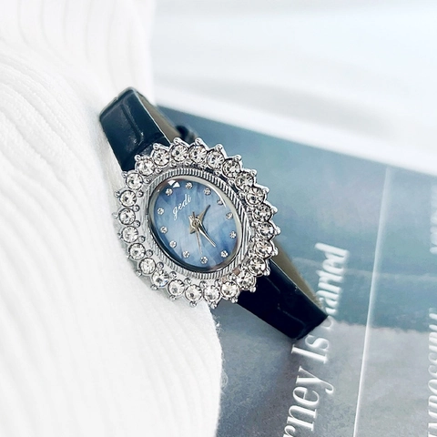 Elegant Women Quartz Watch Sunflower Rhinestone Alloy Case Oval Mother Of Artificial Pearl Dial Leather Strap Luxury Fashion Gift
