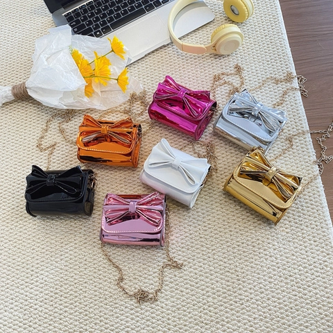 Mini Borsa A Tracolla Per Bambine Con Fiocco Decorativo Pelle PU Metallica Lucida Borsa Alla Moda Con Catena Dorata