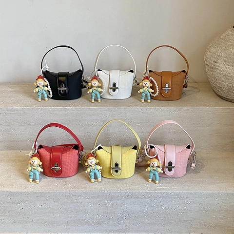Sac Seau Mini Pour Enfants Texture Tissée Cuir PU Filles Sac À Main Épaule Avec Pendentif Poupée Chaîne Künstliche Perles Moderne Tendance
