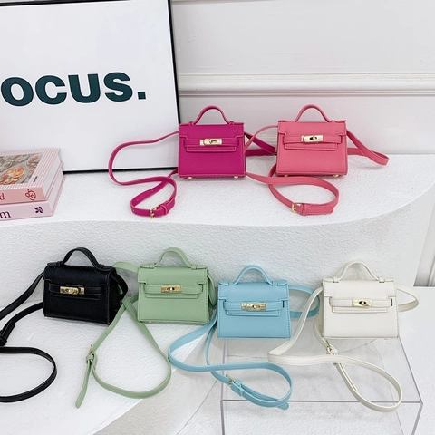 Kids Mini Crossbody Bag PU Leather Pebbled Texture Fashionable Handbag Metal Lock Adjustable Strap For Toddlers Girls Boys