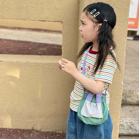 Kids Shoulder Bag Nylon Color Contrast Pleated Design Drawstring Large Capacity Crossbody Handbag For Boys Girls