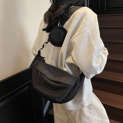 Large Capacity Canvas Crossbody Bag With Round Pouch Women Casual Dumpling Half Moon Shoulder Bag