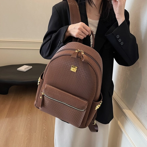 Sac À Dos Femme Tendance Tressé Cuir PU Grande Capacité Style Collège Décontracté Voyage Avec Rivets Dorés