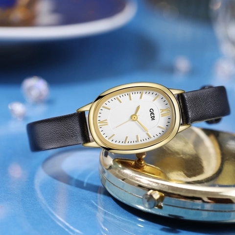 Women Quartz Watch Retro Oval Alloy Case Leather Strap Waterproof Vintage Fashion Elegant Wristwatch