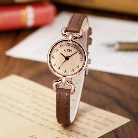 Women Quartz Watch Small Round Dial Retro Analog Wristwatch With PU Leather Strap Waterproof Elegant Fashion Timepiece