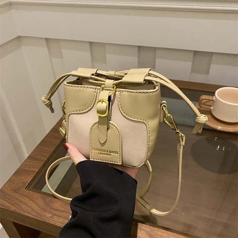 Mini Bolso Cubo Para Niñas Cuero PU Bloque De Color Cordón Bolso Bandolera Moderno Correa Ajustable