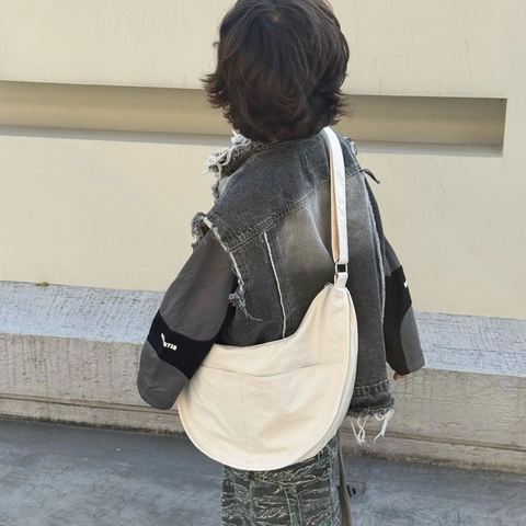 Kids Nylon Crescent Shoulder Bag Solid Color Adjustable Strap Korean Trendy Hobo Crossbody Bag With Dog Pendant