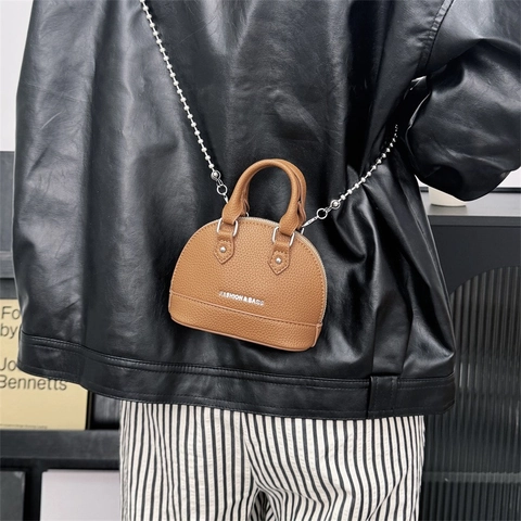 Mini Bolso De Hombro Concha Patrón Litchi Cuero PU Cadena De Bolas Plateada Bolso De Mano Para Mujer Color Sólido
