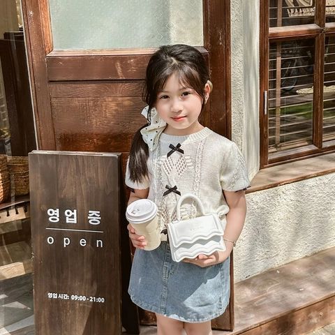 Girls Mini Crossbody Bag Wavy Edge PU Leather Small Shoulder Handbag With Metal Chain Strap Fashion Trendy Kids Purse