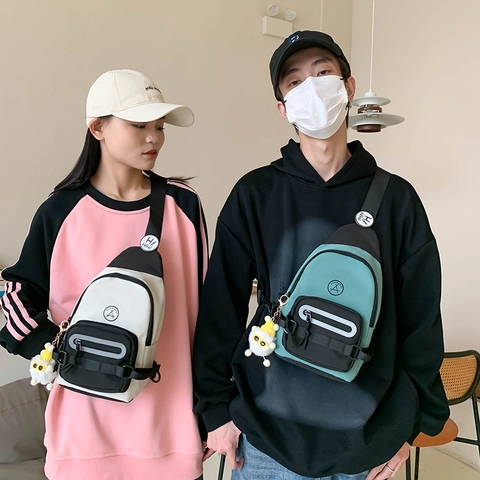 Bolso De Pecho De Lona Para Niños Gran Capacidad Bandolera Niños Niñas Con Colgante De Peluche Ligero Moderno