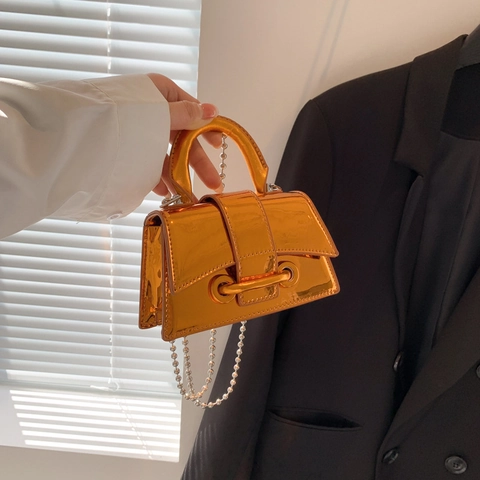 Mini Sac À Main En Cuir PU Métallique Brillant Finition Miroir Rabat Trapèze Bandoulière Perles Style Urbain Femmes