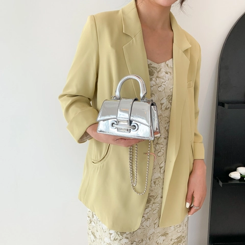 Mini Sac À Main En Cuir PU Métallique Brillant Finition Miroir Rabat Trapèze Bandoulière Perles Style Urbain Femmes