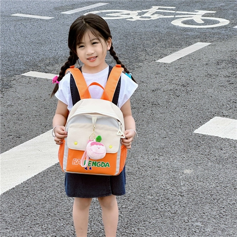 Mochila Infantil Bloque De Color Nylon Lona Escolar Con Colgante De Peluche Durazno Para Niños Niñas