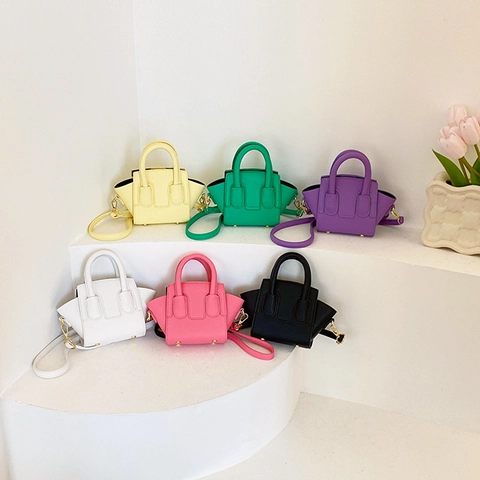 Girls Mini Handbag PU Leather Lychee Pattern Wing Design Crossbody Bag Adjustable Strap Cute Fashionable Accessory