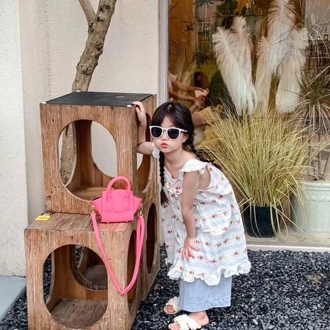 Girls Mini Handbag PU Leather Lychee Pattern Wing Design Crossbody Bag Adjustable Strap Cute Fashionable Accessory