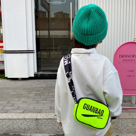 Kinder Schoudertas Crossbody Sportief Nylon Stof Letterprint Verstelbare Riem Voor Jongens Meisjes