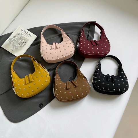 Borsa Hobo A Mezzaluna Con Borchie Da Donna Pelle PU Stile Punk Colore Solido Borsa A Tracolla Leggera