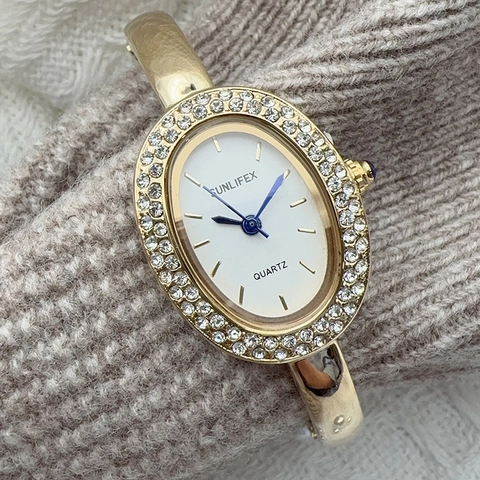 Dames Armband Horloge Staal Legering Met Rijnstenen Ovale Wijzerplaat Quartz Waterdicht Elegante Sieraden Luxe Blauwe Wijzers