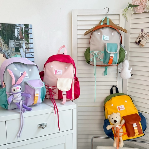 Kinder Schulrucksack Kontrastfarbe Nylon Atmungsaktiv Süß Tagesrucksack Mit Plüschanhänger Für Kindergarten Jungen Mädchen