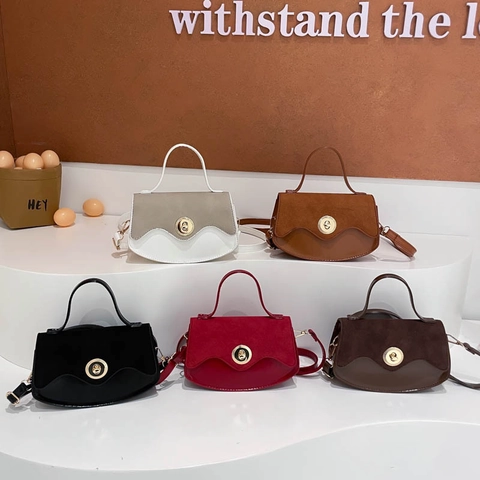 Vintage PU Leder Wildleder Patchwork Schulter Umhängetasche Mit Goldener Schließe Elegante Handtasche Für Damen