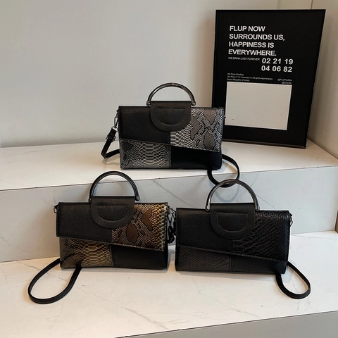 Sac à Épaule Femme en Cuir PU Patchwork Imprimé Serpent Poignée en Métal Vintage Sac Bandoulière Versatile Mode Design de Niche