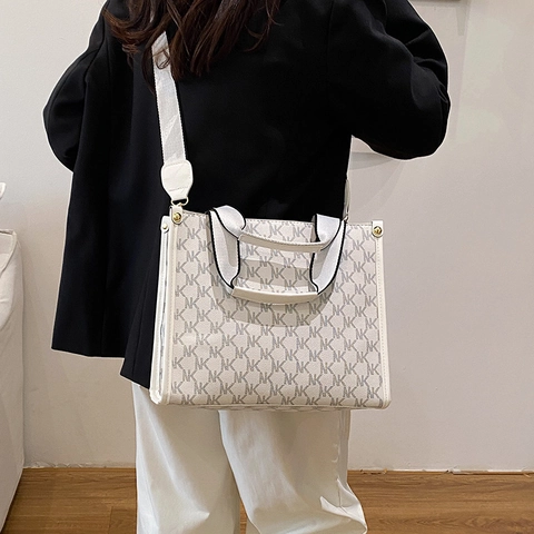 Sac À Main Fourre-Tout Grande Capacité En Cuir PU Imprimé Monogramme Large Bandoulière Rétro Pour Femme
