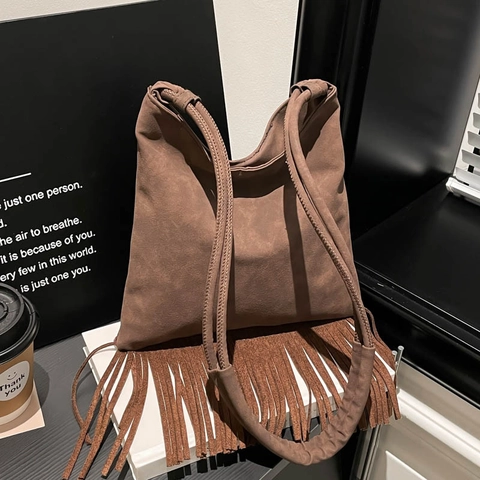 Women Fringe Shoulder Bag Suede Feel PU Leather Tassel Crossbody Bohemian Retro Daily Casual Hobo Bag
