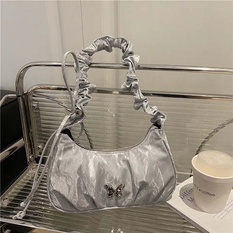Hobo Tasche Damen PU Leder Plissiert Halbmond Schultertasche Silber Metall Schmetterling Dekor Geraffter Griff Chic