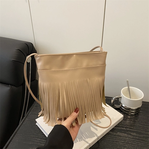 Dames Retro Crossbodytas Met Kwastjes PU Leer Bohemian Stijl Minimalistische Kleine Schoudertas Met Lange Kwastjes Magneetsluiting