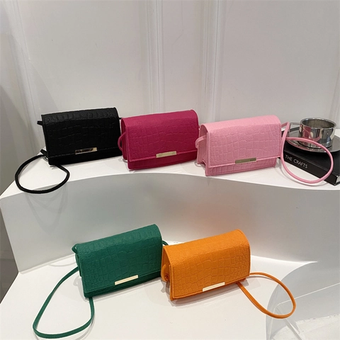 Borsa A Tracolla Da Donna Con Motivo Alligatore Pelle PU Goffrata Coccodrillo Piccola Borsa A Spalla Quadrata Con Barra In Metallo Dorato