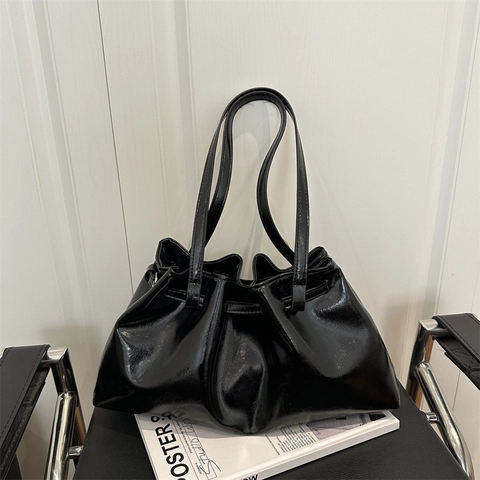 Bolso Tote de Mujer con Pliegues Axilas Cuero PU de Cera de Aceite Brillante Gran Capacidad Bolso de Hombro Casual Minimalista