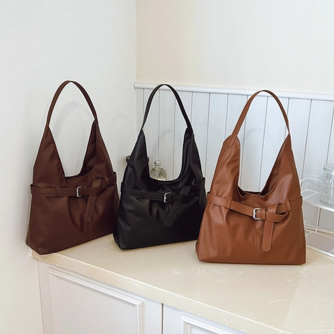 Klassische PU Leder Hobo Schultertasche Große Kapazität Gürtelschnalle Dekorativ Pendler Unterarm Tote Bag Damen