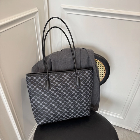 Large Capacity Tote Bag PU Leather Vintage Patterned Shoulder Handbag For Women Commuter Work Travel Style