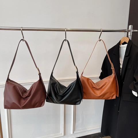 Minimalist Hobo Shoulder Bag Large Capacity Soft PU Leather Adjustable Strap Solid Color Daily Fashion Handbag