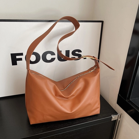Minimalist Hobo Shoulder Bag Large Capacity Soft PU Leather Adjustable Strap Solid Color Daily Fashion Handbag
