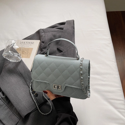 Women Fashion Quilted Shoulder Bag PU Leather Small Square Crossbody Bag With Metal Lock Elegant Chain Strap Handbag