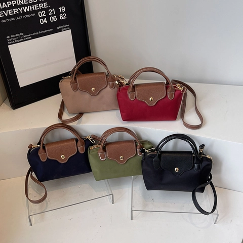 Dames Mini Nylon Crossbody Handtas Contraststiksels Lederen Bies Kleine Vierkante Tote Bag Met Handvat Casual Eenvoudig