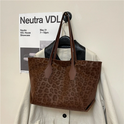 Grote Capaciteit Panterprint Tote Bag Dames PU Leer Suède Textuur Oksel Schoudertas Retro Urban Minimalistische Handtas