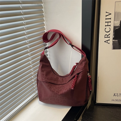 Leopard Print Hobo Bag Women Large Capacity Crescent Shoulder Bag With Adjustable Wide Strap And Woven Zipper Pull