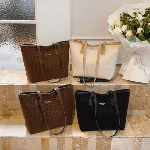 Women Leopard Print Tote Bag Large Capacity PU Leather And Polyester Shoulder Bag For Daily Commuting Vintage Fashion Bag