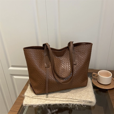 Woven Tote Bag PU Leather Large Capacity Underarm Shoulder Purse Solid Color Retro Commuter Fashion Office Handbag