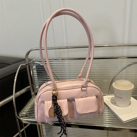 Retro PU Leder Baguette Tasche Für Damen Mit Fronttaschen Und Tennisschläger Anhänger Street Style Schulterhandtasche