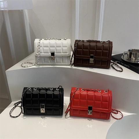 Women Korean Style Quilted Chain Shoulder Bag PU Leather Small Square Crossbody Bag Commuting Handbag For Everyday Use