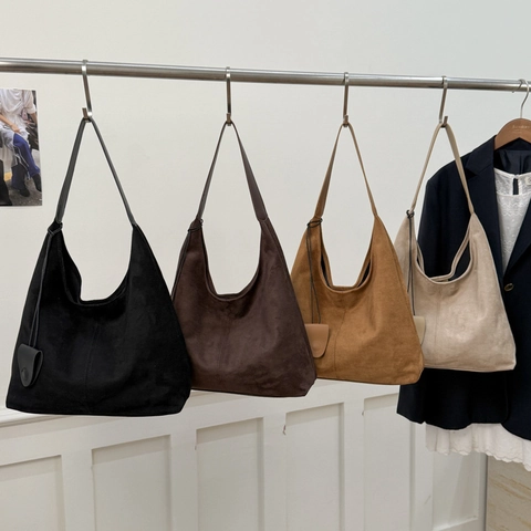 Women Minimalist Suede Texture Hobo Shoulder Bag Large Capacity Vintage Commuting Underarm Tote With Decorative Pendant