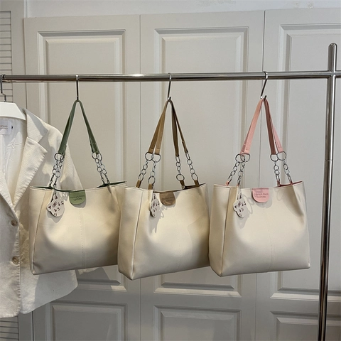 Bolso Tote De Gran Capacidad Para Mujer Cuero PU Estilo Simple Bolso De Hombro Con Cadena Y Lindo Colgante De Tigre
