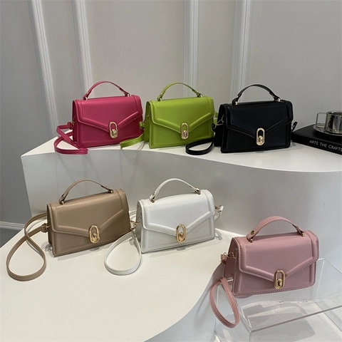 Damen Fashion PU Leder Umhängetasche Einfarbig Klappe Crossbody Tasche Mit Gold Metallschloss Gesteppt Kleine Quadratische Tasche