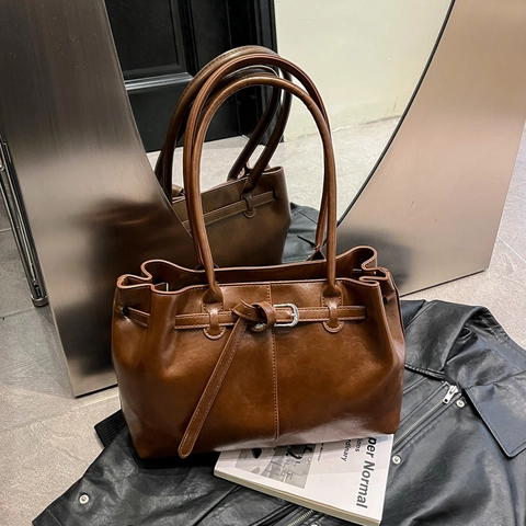 Große Damen Tote Bag PU Leder Vintage Pendler Schultertasche Unterachseltasche Mit Schnallendekor