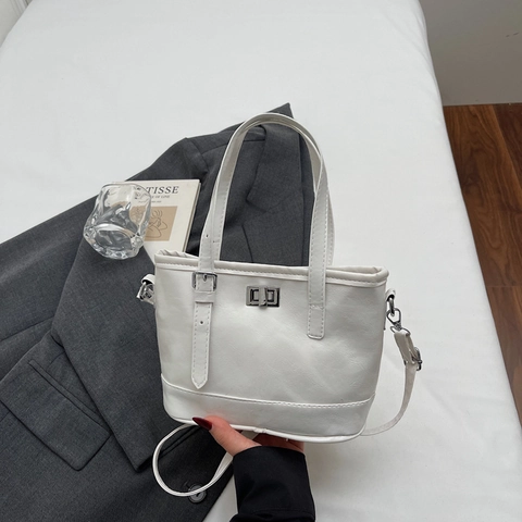 Women Retro PU Leather Small Square Handbag Versatile Shoulder Crossbody Bag With Silver Metal Twist Lock Commuter Tote