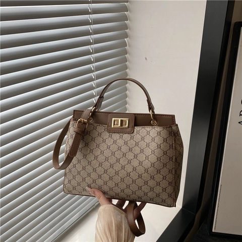 Vintage Monogram Handtas Dames PU Leer Crossbody Tas Met Metalen Slot Handvat Voor Modieus Dagelijks Gebruik