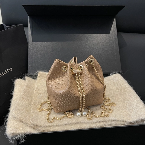Woven PU Leather Bucket Bag Gold Chain Shoulder Strap Drawstring Artificial Pearl Decor Elegant Versatile Crossbody Purse